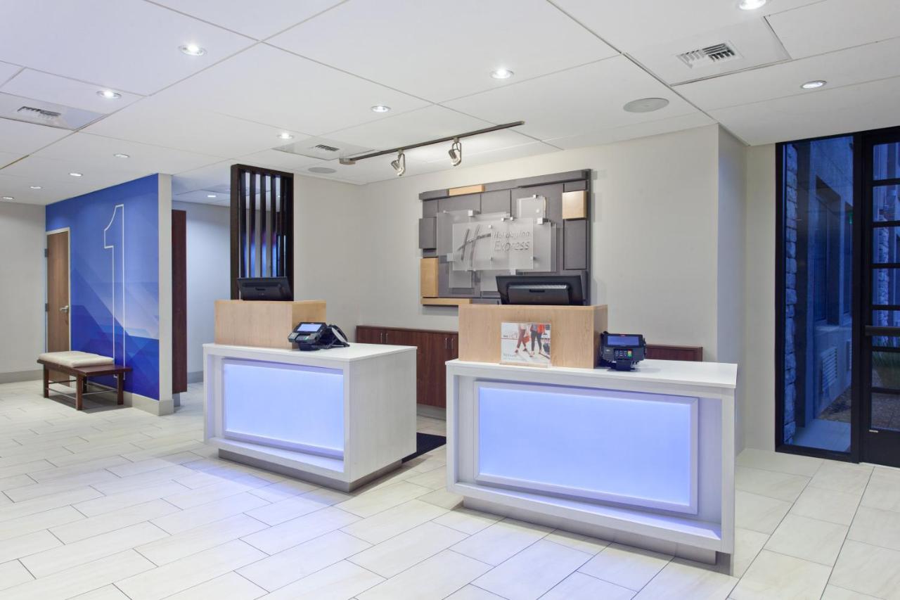 | Holiday Inn Express Mira Mesa San Diego, an IHG Hotel
