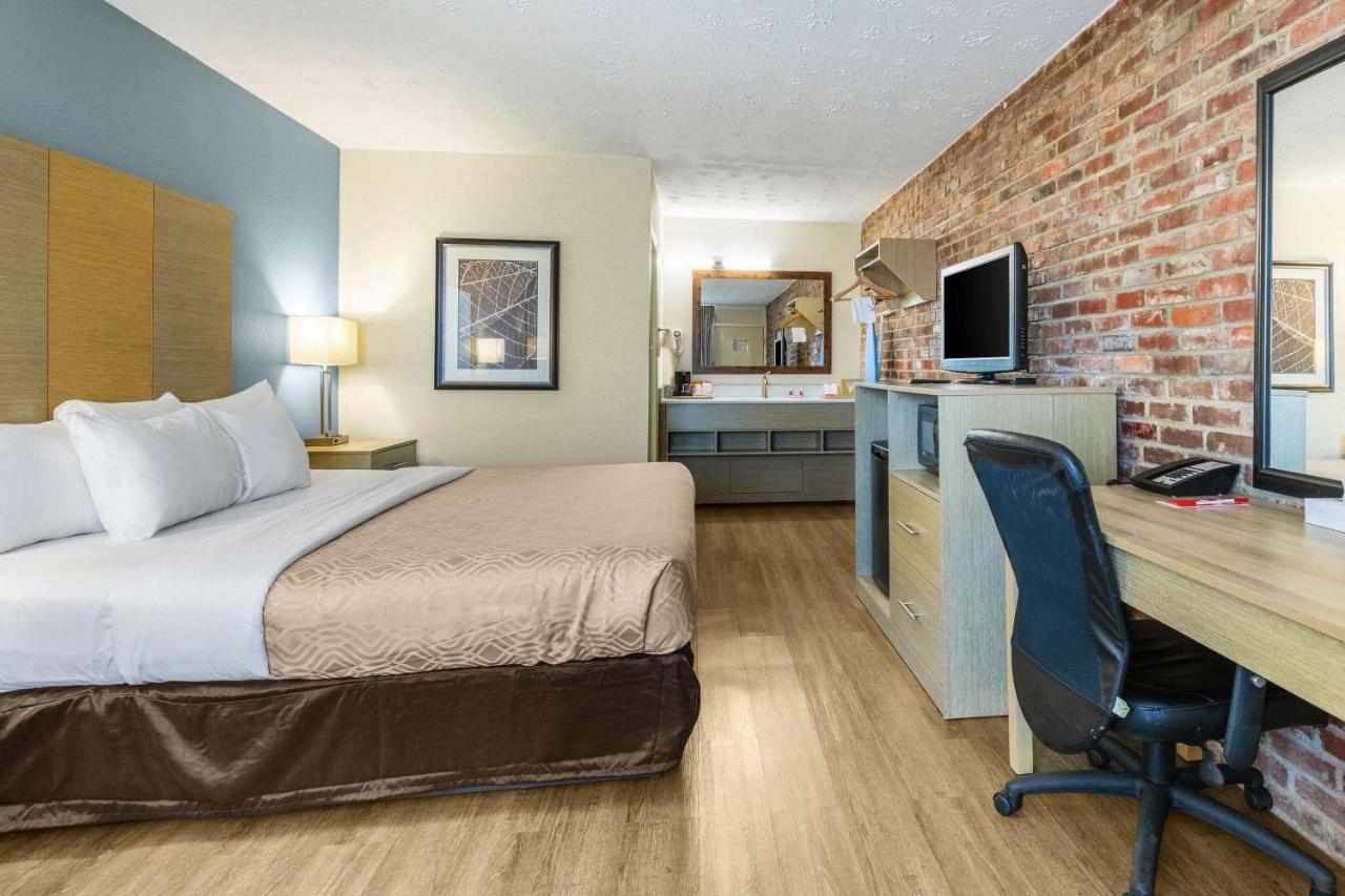 | Econo Lodge Middlesboro