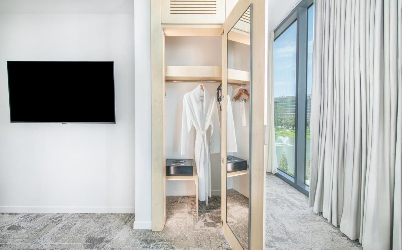 Deluxe King Suite at Hotel Eleo at the University of Florida