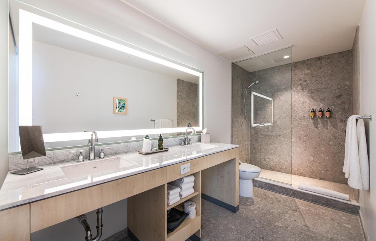Deluxe King Suite at Hotel Eleo at the University of Florida