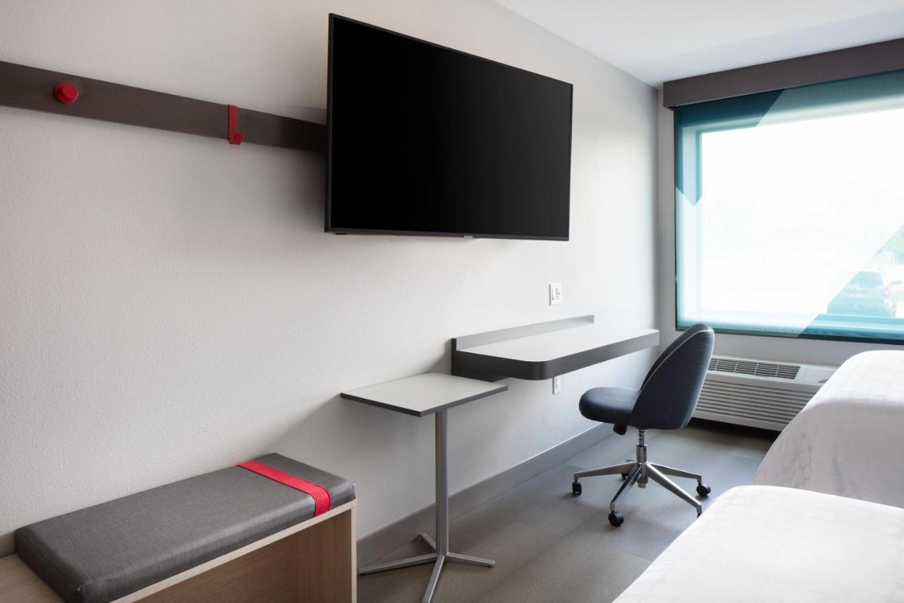 | avid hotels - Madison - Monona, an IHG Hotel
