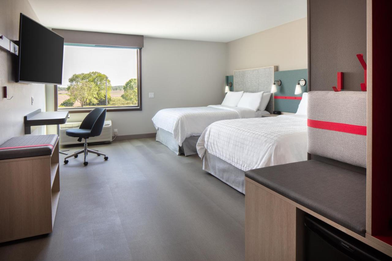 | avid hotels - Madison - Monona, an IHG Hotel