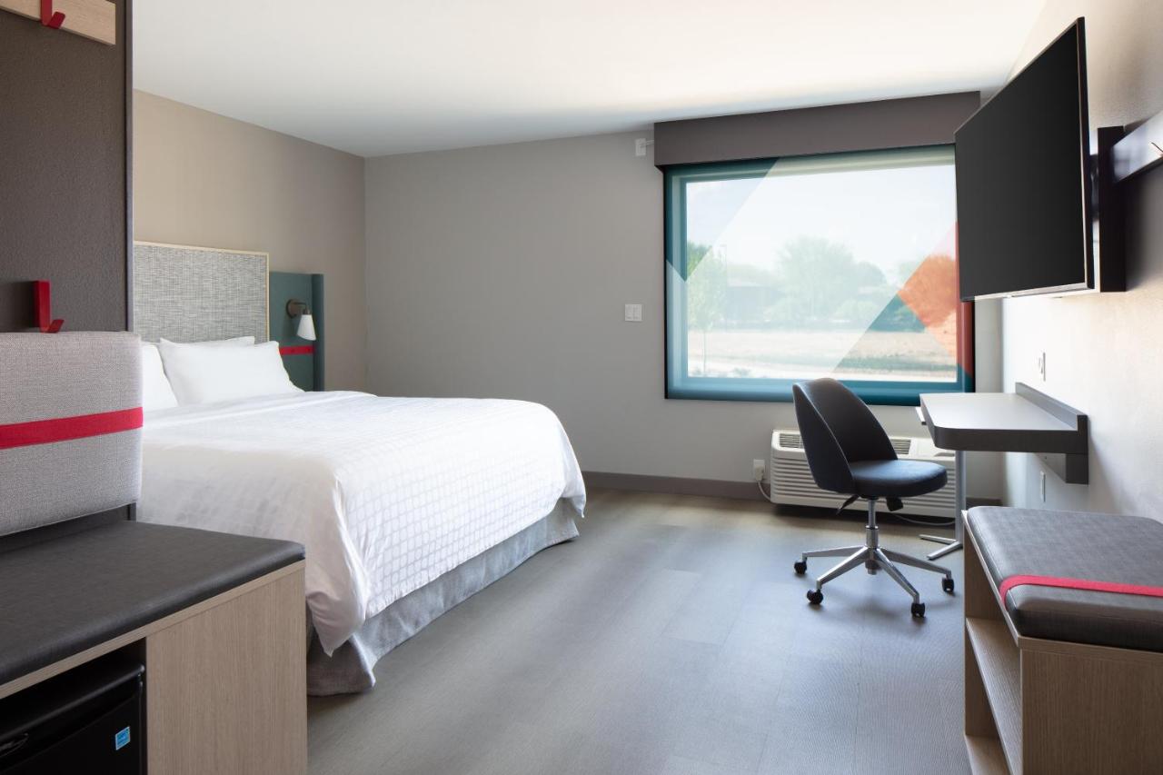| avid hotels - Madison - Monona, an IHG Hotel