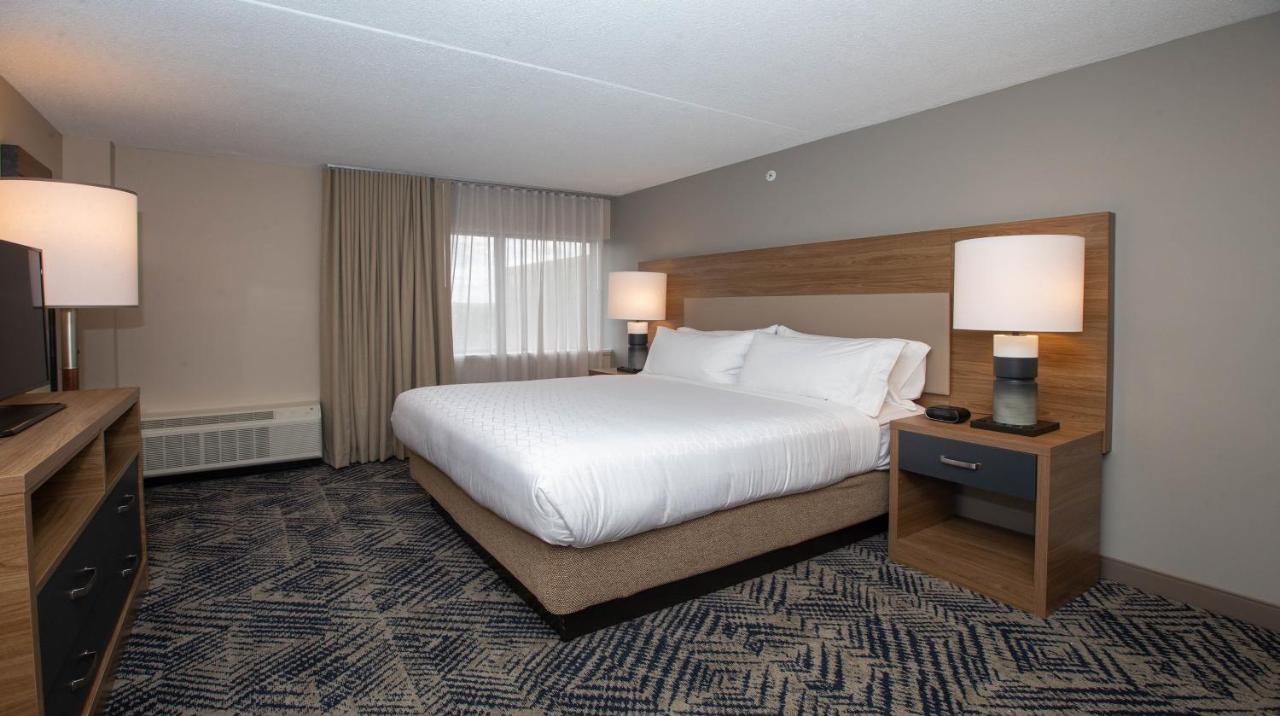 One-Bedroom King Suite - Non-Smoking at Candlewood Suites Cleveland South - Independence by IHG