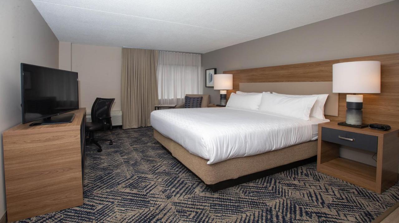 One-Bedroom King Suite - Non-Smoking at Candlewood Suites Cleveland South - Independence by IHG