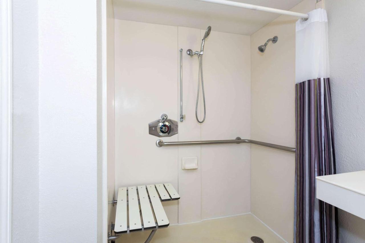 Double Room with Two Double Beds and Mobility/Hearing Impaired Access - Non-Smoking at La Quinta Inn by Wyndham Tallahassee North