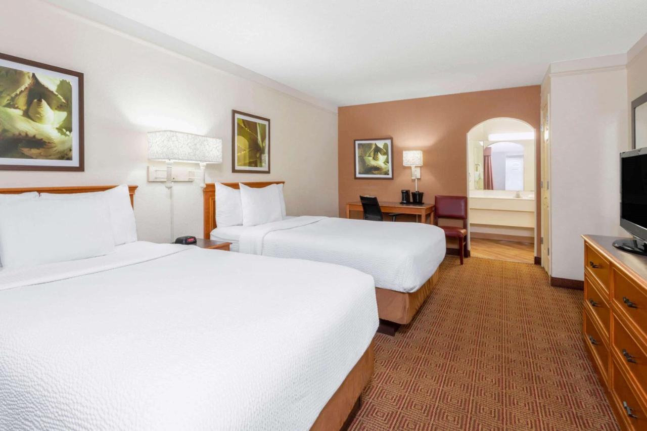 Double Room with Two Double Beds at La Quinta East Deerfield Beach - Boca Raton