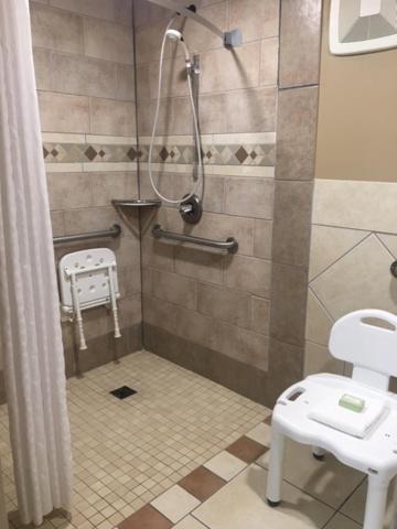 King Room - Disability Access at Boarders Inn & Suites by Cobblestone Hotels – Grand Island