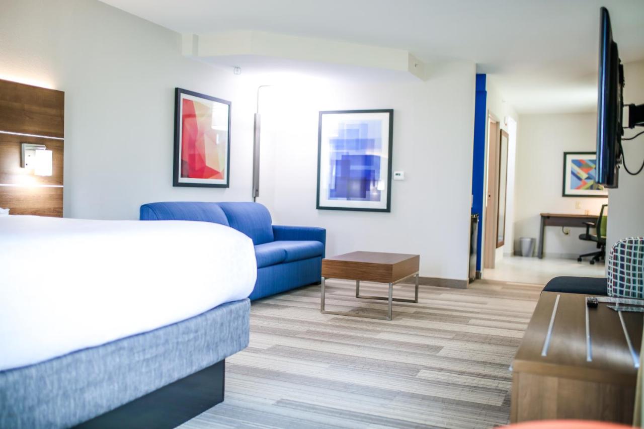 | Holiday Inn Express Hotel & Suites Memphis/Germantown, an IHG Hotel