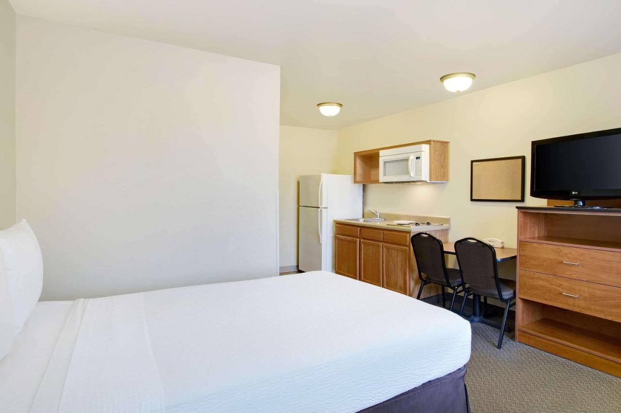Queen Suite - Non-Smoking at WoodSpring Suites Raleigh Northeast Wake Forest
