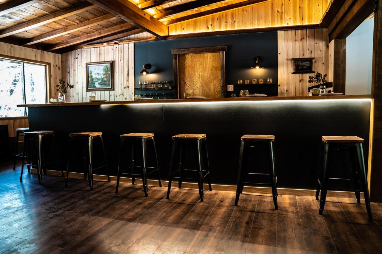  | Oak Knoll Lodge