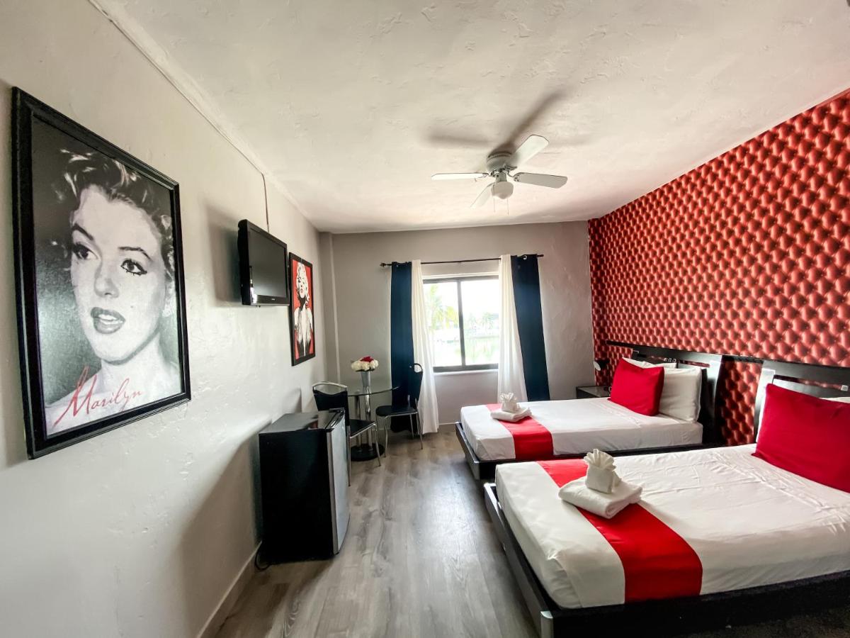 Standard Twin Room (Fully Renovated) at Notebook Miami Beach