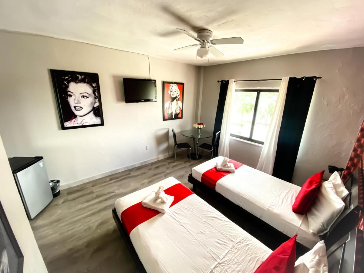 Standard Twin Room (Fully Renovated) at Notebook Miami Beach