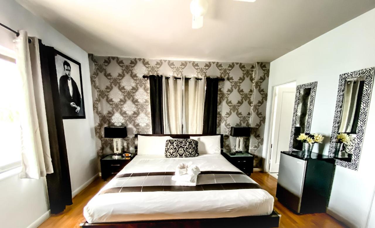 Superior King Room (Fully Renovated) at Notebook Miami Beach