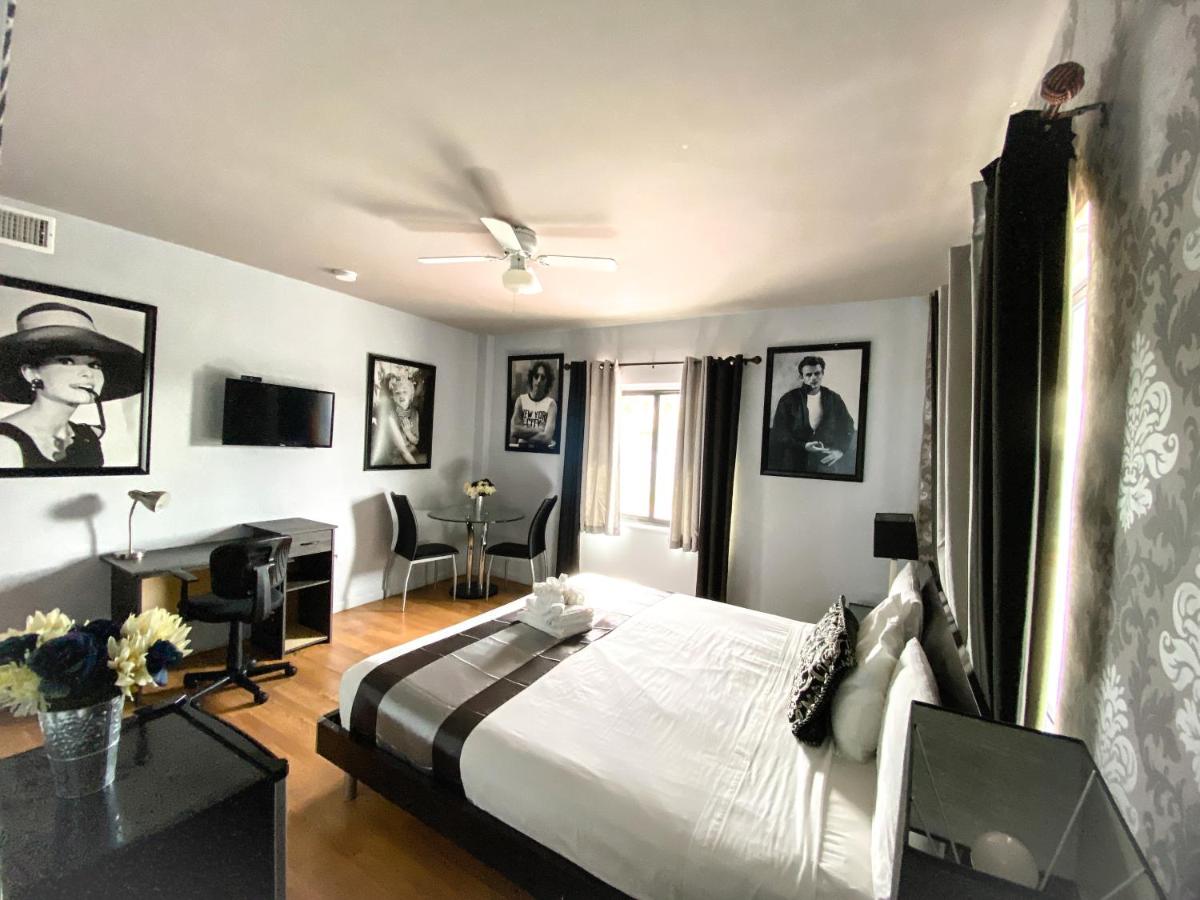 Superior King Room (Fully Renovated) at Notebook Miami Beach