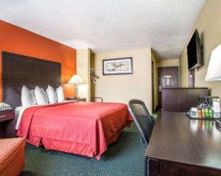 Room #48989008 at Quality Inn Morton at I-74