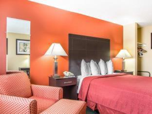 Room #48989008 at Quality Inn Morton at I-74
