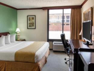 Room #34875709 at Quality Inn Shreveport Airport