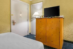 Room #32230028 at Inn at Lebanon - Hershey & Manheim area
