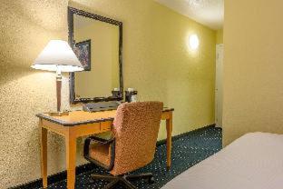 Room #32230028 at Inn at Lebanon - Hershey & Manheim area