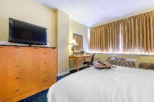 Room #32230028 at Inn at Lebanon - Hershey & Manheim area