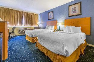 Room #32230028 at Inn at Lebanon - Hershey & Manheim area