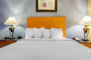 Room #32230029 at Inn at Lebanon - Hershey & Manheim area