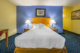 Room #32230029 at Inn at Lebanon - Hershey & Manheim area