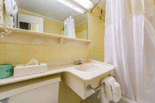 Room #32230030 at Inn at Lebanon - Hershey & Manheim area