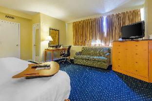 Room #32230030 at Inn at Lebanon - Hershey & Manheim area