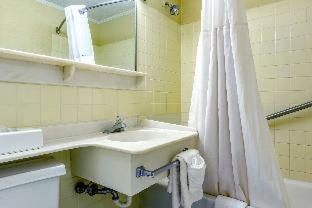 Room #32230031 at Inn at Lebanon - Hershey & Manheim area
