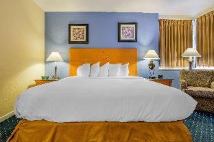 Room #32230031 at Inn at Lebanon - Hershey & Manheim area
