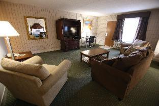 Room #27986415 at Baymont Inn and Suites by Wyndham Farmington, MO