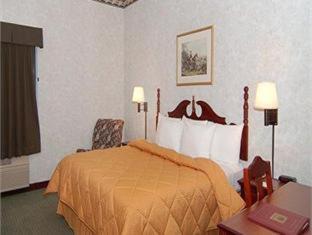 Room #24678818 at Comfort Inn Crystal Lake - Algonquin