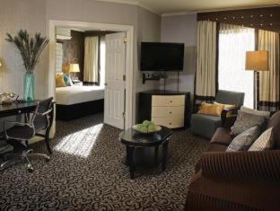 Room #18486813 at The Inn At Fox Hollow Hotel