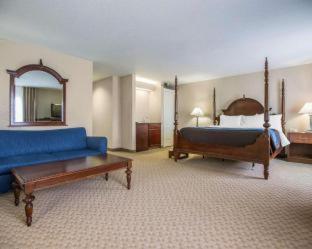 Room #48984212 at Candlewood Suites Dixon by IHG