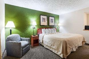 Room #49016508 at Quality Inn & Suites Lake Charles South