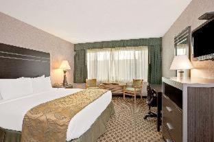 Room #23623157 at Hotel Aluxor SFO