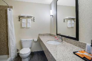 Room #359445804 at Econo Lodge Inn & Suites