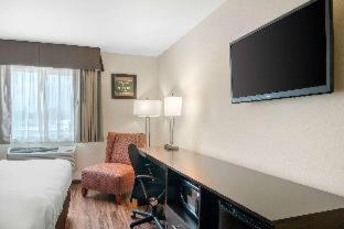 Room #359445805 at Econo Lodge Inn & Suites