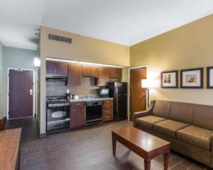 Room #48943213 at Tollgate Inn