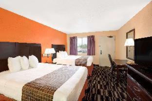Room #39916416 at Howard Johnson by Wyndham Modesto Ceres