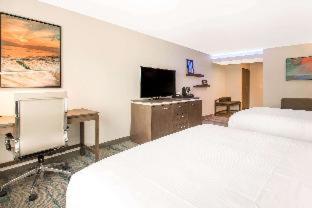 Room #2265921 at The Cove Hotel, Long Beach