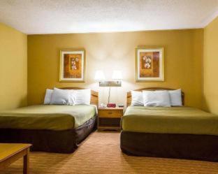 Room #32716117 at Econo Lodge Massena Hwy 37
