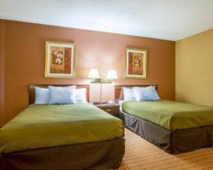 Room #32716117 at Econo Lodge Massena Hwy 37