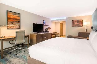 Room #2265924 at The Cove Hotel, Long Beach