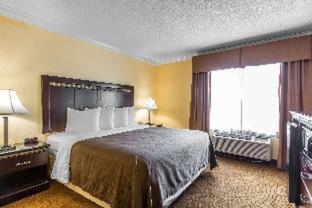 Room #5733314 at Quality Inn & Suites Bell Gardens - Los Angeles