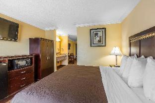 Room #5733315 at Quality Inn & Suites Bell Gardens - Los Angeles