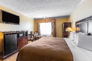 Room #5733316 at Quality Inn & Suites Bell Gardens - Los Angeles