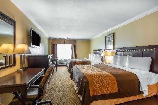 Room #5733317 at Quality Inn & Suites Bell Gardens - Los Angeles